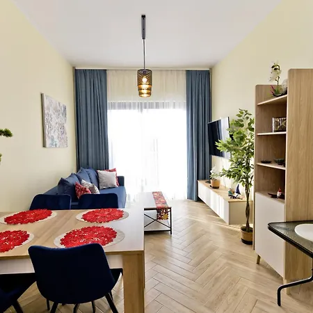 Hevenia 8 Apartment *