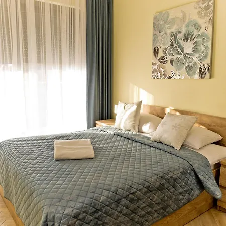 Hevenia 8 * Treptower Deep